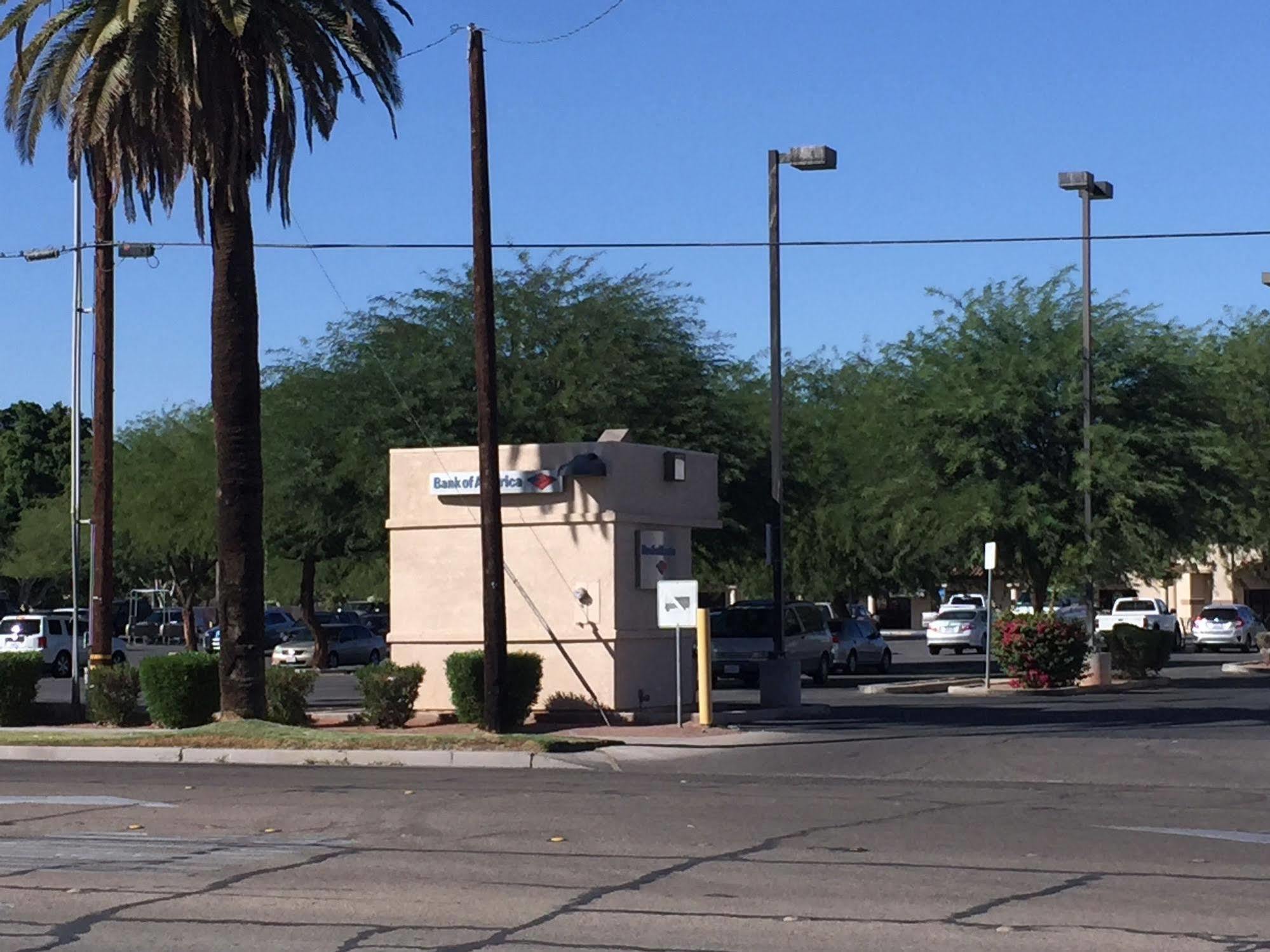 Desert Inn Westmorland Exterior photo
